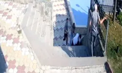 Parkta uygunsuz harekette bulunanları uyaran muhtar bıçaklandı