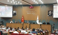 İzmir’de belediye meclis karar özetlerine başkan ‘tasarruf’u