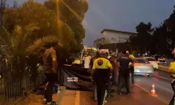 19 yaşındaki motosiklet sürücüsü yaya geçidindeki yayaya çarptı; kadın hayatını kaybetti