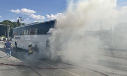 Yolcu otobüsünde korkutan yangın: Yolcular korku dolu anlar yaşadı!