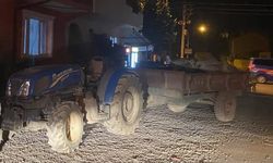 Yürekleri ağza getiren kaza: 2 yaşındaki çocuk babasının traktörünün altında kaldı