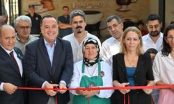 Ahmetli'ye "Ferdi Zeyrek Parkı" kazandırıldı