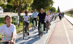 Akhisarlılar sağlıklı yaşam için pedal çevirdi