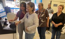 Alaşehir'de yaşlı ve emekliler, bankamatik ile dijital bankacılığı öğrendi