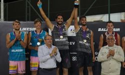 Ayvalık'ta tarihi zafer: Plaj Voleybolu Erkek Milli Takımı şampiyon oldu