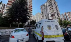 Apartman görevlisi bıçaklanarak öldürüldü