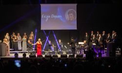Bornova'da Zeki Müren şarkılarıyla masal tadında gece