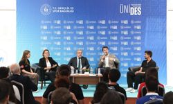 DEÜ'de öğrenci topluluklarına büyük destek: ÜNİDES tanıtıldı