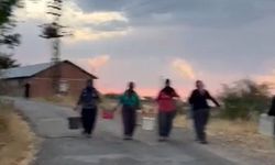 Elazığ’da korkutan yangın: Alevler köyleri sardı!