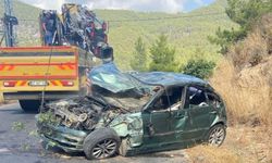 17 yaşındaki genç uçuruma yuvarlanan otomobilde öldü