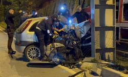 Feci son! Otomobil hurdaya döndü, 2 genç hayatını kaybetti