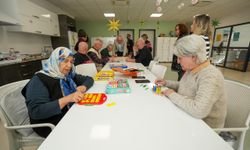 Gaziemir Belediyesi’nin Alzheimer Demans Merkezi fark yaratıyor