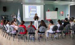 Güzelbahçe'de Kız Futbol Takımı'na özel eğitim programı