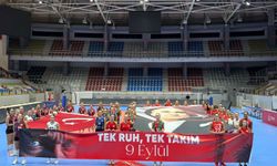 İzmirli voleybolcular 9 Eylül'de tek yürek