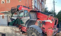 İş makinesi dehşeti: 2’si çocuk 4 kişi yaralandı