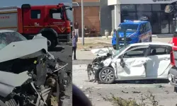 İzmir-Balıkesir yolunda korkunç anlar: Üniversite kaydına giderken acı son, 1 ölü 3 yaralı!