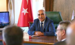 İzmir İl Sağlık Müdürlüğü’nde görev değişimi: Doç. Dr. Ayhan Kul görevine başladı