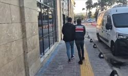İzmir merkezli FETÖ operasyonunda 35 gözaltı