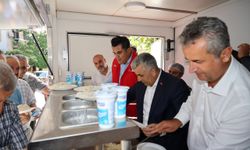 İzmir’de Kızılay’dan şehit polisler için anlamlı program