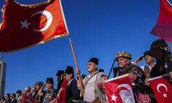 İzmir’in kurtuluşunun 103. yılı coşkuyla kutlandı