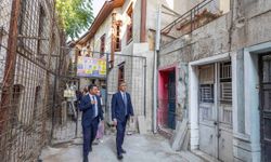 İzmir'in tarihi yapıları bir bir ayağa kalkıyor