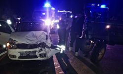 Otomobilin traktörle çarpıştığı kazada 4 kişi yaralandı