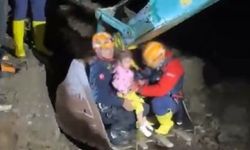 Sağanak yağış sele ve heyelana yol açtı: Yollar kapandı, evler sular altında!