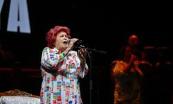 Selda Bağcan, Çim Konserleri'nde coşkuyla karşılandı
