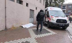 Sokakta şok ölüm: 69 yaşındaki adam hayatını kaybetti!