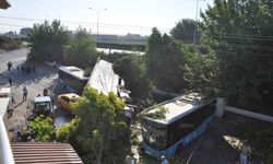 Tır, bisiklet ve otomobile çarptıktan sonra polise çarptı: 1 ölü, 2 yaralı