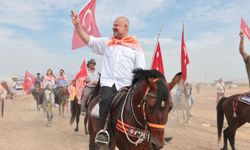 Türkiye'nin en iyi rahvan atları Menemen'de yarıştı