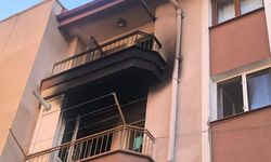 Yangında balkondan atlayan 81 yaşındaki adam hayatını kaybetti