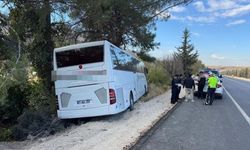 Yolcu otobüsü ile otomobil çarpıştı: Çok sayıda can kaybı var!