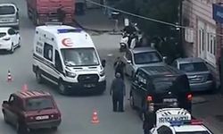 Kamyonetle çarpışan 73 yaşındaki motosiklet sürücüsü hayatını kaybetti