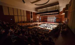 İzmirli sanatseverler Oda Orkestrası konserine akın etti