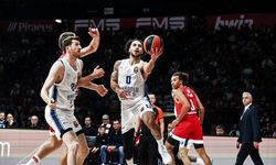 Anadolu Efes, Yunanistan ekibi Olympiakos'u 82-78 yendi