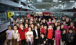 Adem Asil'e küçük sporculardan büyük ilgi