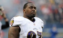 Eski NFL oyuncusu Arthur Jones kimdir, neden öldü?