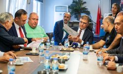 Başkan Tugay'dan Işıkkent Ayakkabıcılar Sitesi'ne ziyaret