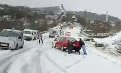 Bir anda bastırdı! Dolu yağışı hayatı felç etti