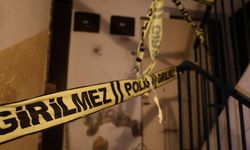 Çöp evde feci olay: Engelli kadın, annesinin cesediyle günlerce yaşadı!