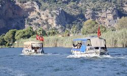 Dalyan Kanalı, sonbaharda da turistlerin uğrak noktası oldu