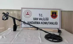 Define ararken suçüstü yakalandılar