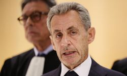 Eski Fransa cumhurbaşkanı Sarkozy yarın cezaevine girecek