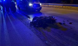 Feci kaza: Motosiklet tıra arkadan çarptı, sürücü hayatını kaybetti