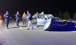 Feci kaza: Otomobil kamyona çarptı, sürücü hayatını kaybetti