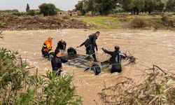 Foça’da sele kapılan araç bulundu, sürücüsü kayıp! Kimliği belli oldu