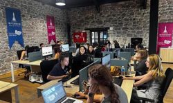 Gençler, dijital dünyaya adım atıyor: Büyükşehir'den ücretsiz Canva eğitimi