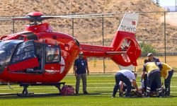 Tarlada çalışırken yaralanan 61 yaşındaki şahıs hava ambulansı ile hastaneye kaldırıldı