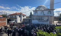 Otomobil yangınında hayatını kaybeden Mehmet Özdemir defnedildi